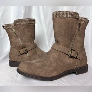 JustFab, Size 9.5, excellent condition. Worn indoor only!